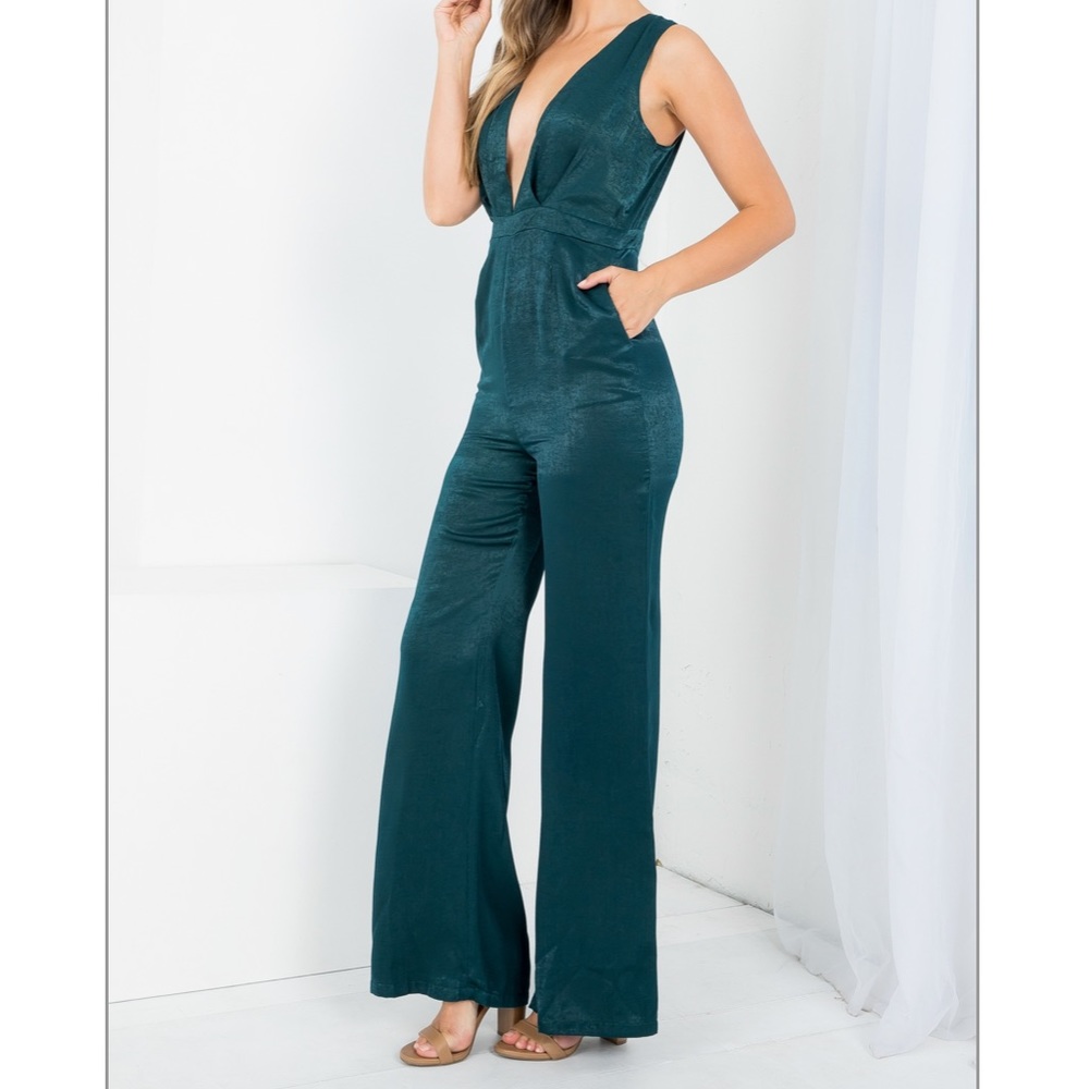 Hunter Green Satin Sleeveless Jumpsuit With Pockets - Picture 5 of 6